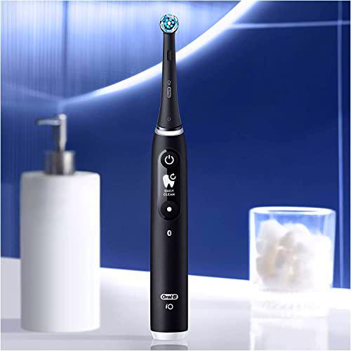 Oral-B Cepillo de dientes eléctrico recargable iO6 negro con funda de viaje