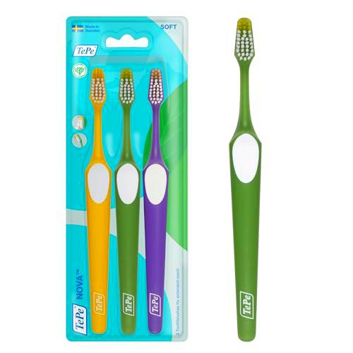 Cepillo de dientes TePe Nova, Suave, 3 ud., punta más larga para mejor acceso a los dientes posteriores